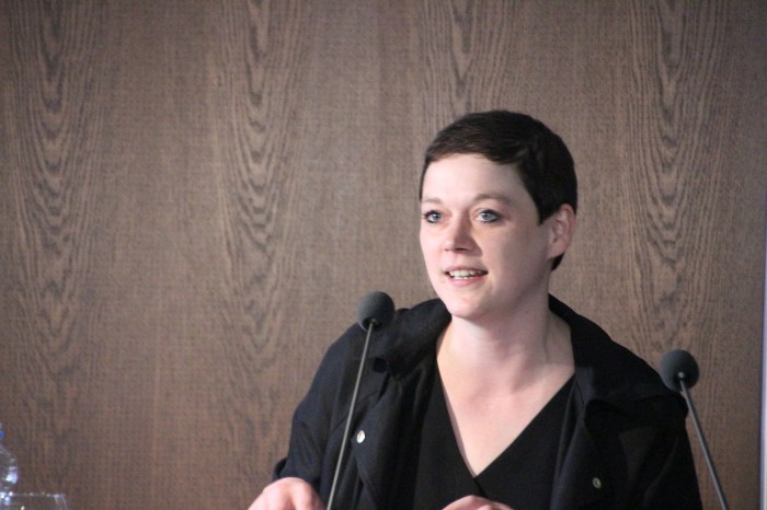 Nancy Hünger - Bezaubernd wie immer.